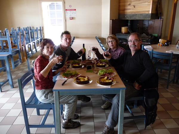 Repas convivial au refuge du Chioula